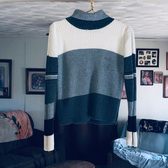 Striped Turtleneck - Picture 4 of 4